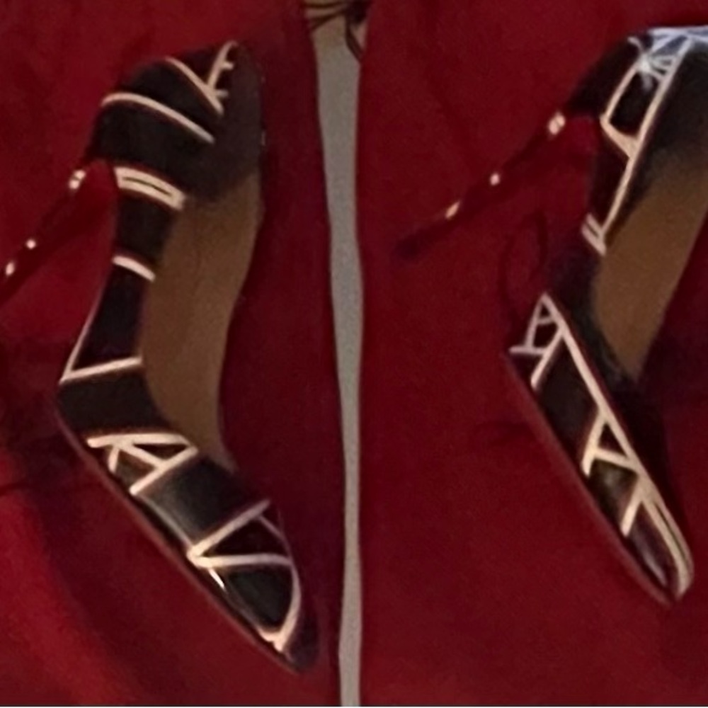 Christian Louboutin Black and Tan Heels - Picture 9 of 16